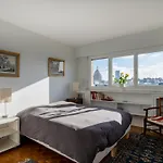 Eiffel Tower Loft Residence